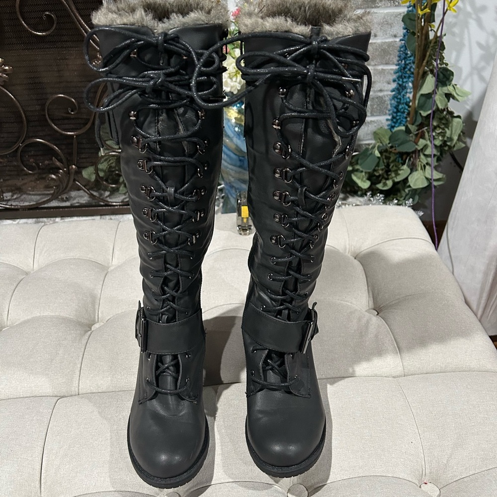 Marita Black Lace-Up Fur Boots